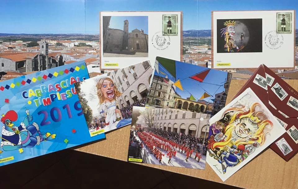 COMUNICATO STAMPA n. 7 TEMPIO PAUSANIA – “LU CARRASCIALI TIMPIESU” Domenica 3 Marzo 2^ sfilata dei carri allegorici e gruppi mascherati- ore 15:00 Ed altri 2 importanti novità per questo “Storico Carnevale”: 1) “Istantanee della memoria” ad impreziosire le vie del centro storico – inaugurazione oggi Sabato 2 Marzo – ore 19.00 – Piazza San Pietro. 2) SPECIALE ANNULLO FILATELICO delle Poste Italiane – Domenica 3 Marzo dalle ore 10 alle 16 in P.zza Mazzini.