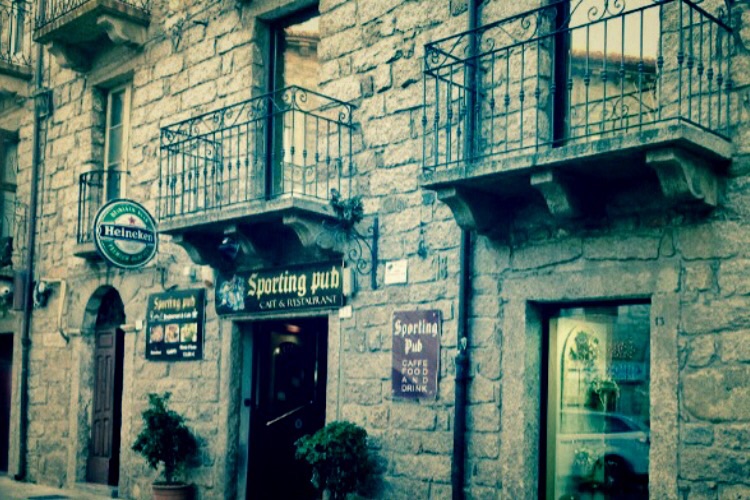 Visit Tempio Sporting pub 